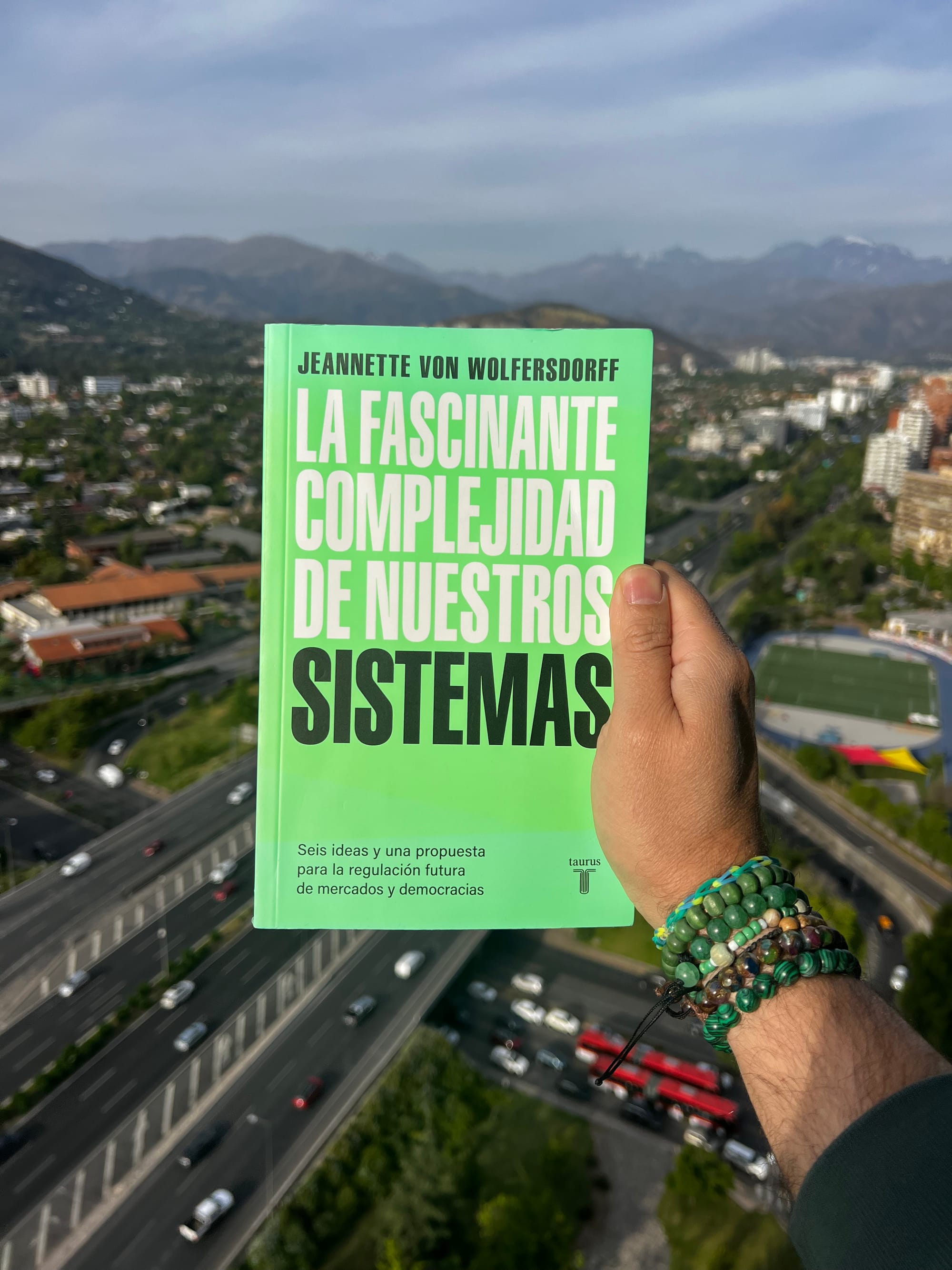 La Fascinante Complejidad de Nuestros Sistemas (2025)